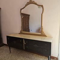 comò Vintage in legno con specchio 