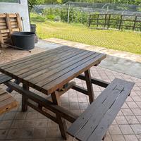 Tavoli artigianali in larice europeo da esterno