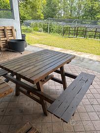 Tavoli artigianali in larice europeo da esterno