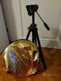 treppiede per macchina fotografica + riflettore