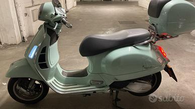 Vespa 300 gts