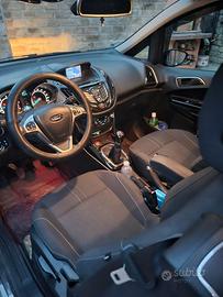 FORD BMAX 1500 DIESEL TITANIUM
