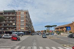 Ostia trilocale con balcone