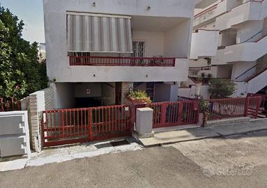 Deposito ad Adelfia (BA)