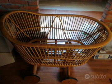 Culla neonato in bambù con ruote