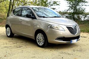 Lancia Ypsilon Gold 1.2 – 81.000 km – Neopatentati