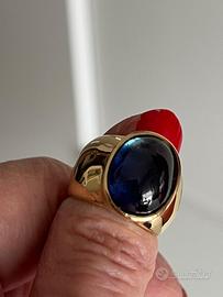 Anello oro con zaffiro cabochon