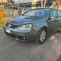 Volkswagen golf v benina