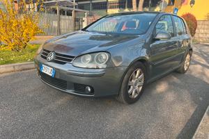 Volkswagen golf v benina