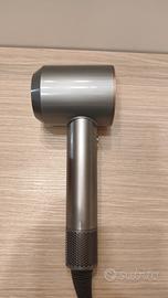 Dyson Supersonic con accessori e station originali