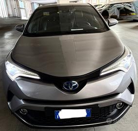Toyota C-HR 1.8 Hybrid E-CVT Lounge