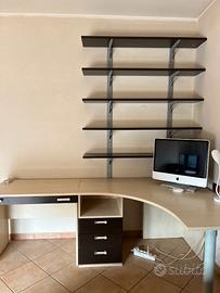 Camera da letto completa con scrivania angolare