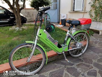Bicicletta pedalata assistita 