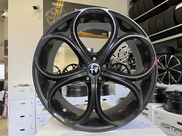 Cerchi NUOVI Alfa Romeo raggio 19 cod.98432