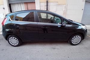  Ford Fiesta Titanium  1.2 GPL