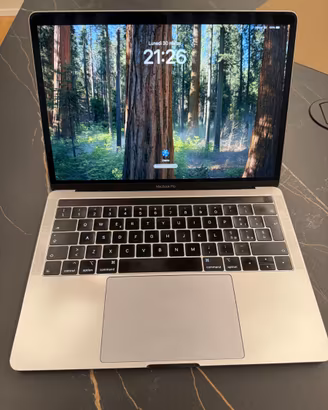 Macbook Pro 13" 2018 Intel i7 16GB RAM 500GB SSD