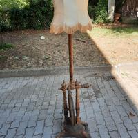 Arcolaio antico Lampada terra