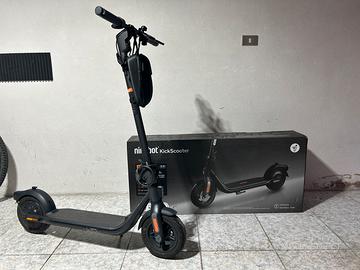 Monopattino Segway Ninebot F2 kickscooter
