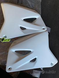 Plastiche suzuki 125