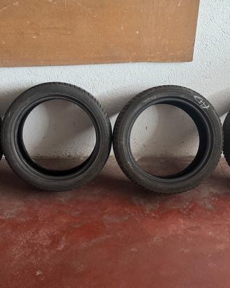 Gomme invernali Hankook 215/45 R17 91v