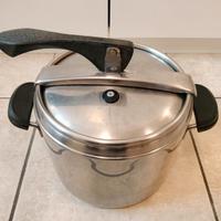 PENTOLA A PRESSIONE LAGOSTINA