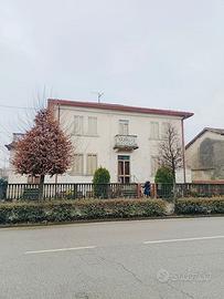 Affascinante Casa Storica nel Cuore di Castagnaro