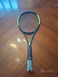Tennis: Racchetta Wilson Blade 