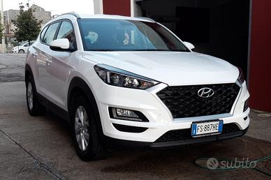 Hyundai Tucson 1.6 crdi manutenz. e km certificati