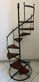 Scala a chiocciola, Libreria, Scaffale
