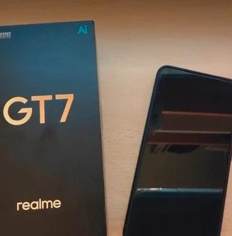 Realme GT 7 12 / 512 In Garanzia Italia Skambio 