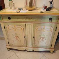 credenza laccata