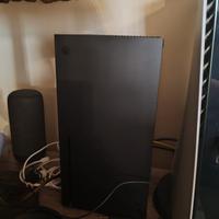 Xbox serie x con scatola di diablo