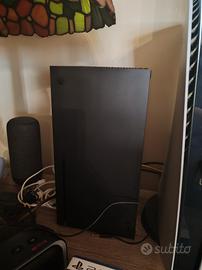 Xbox serie x con scatola di diablo