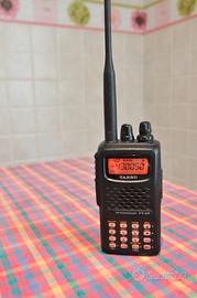 Radio ricetrasmittente bibanda YAESU FT-60 E