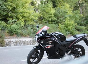 CBR 125 R