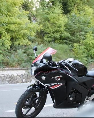CBR 125 R