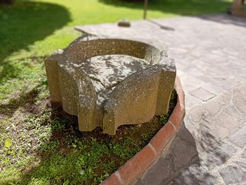 Raccoglitore olio di oliva in pietra