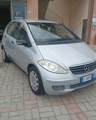 142.998KM CLASSE A 150 BUONE CONDIZIONI NEOPATENTA