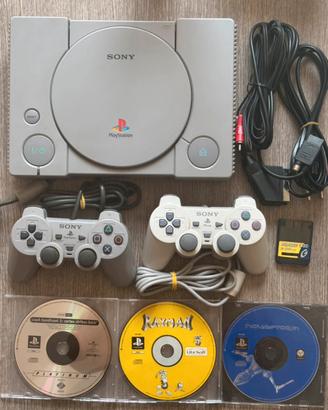PS1 PlayStation 1 + 2 Controller + 4 Giochi