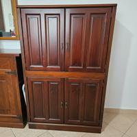 Mobile Credenza in Legno Massiccio di Noce