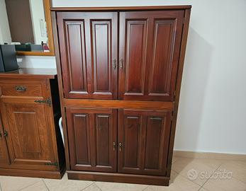 Mobile Credenza in Legno Massiccio di Noce