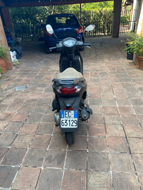 Scooter Peugeot Tweet 150