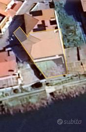 Pentavano con cortile e garage