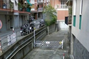 Posto auto scoperto in area privata