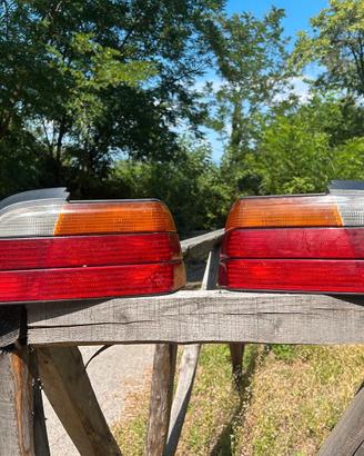 fari posteriori BMW  serie 3 berlina e36