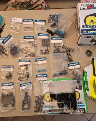 Lotto Ricambi e Accessori Team Associated RC8B4 