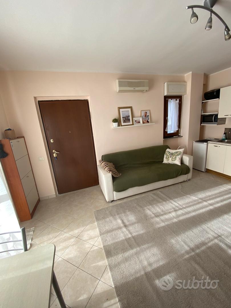 Appartamento con terrazzo in via Guido Rosato - Vista 2