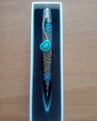 Penna a sfera con cuore