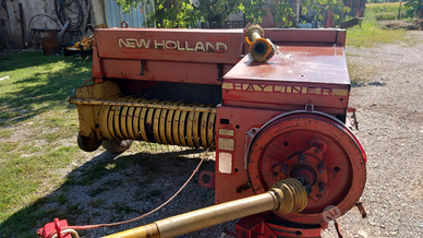 Imballatrice New Holland 370 hayliner