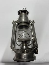 Lanterna Antitempesta a Petrolio Kwang Hwa 235
